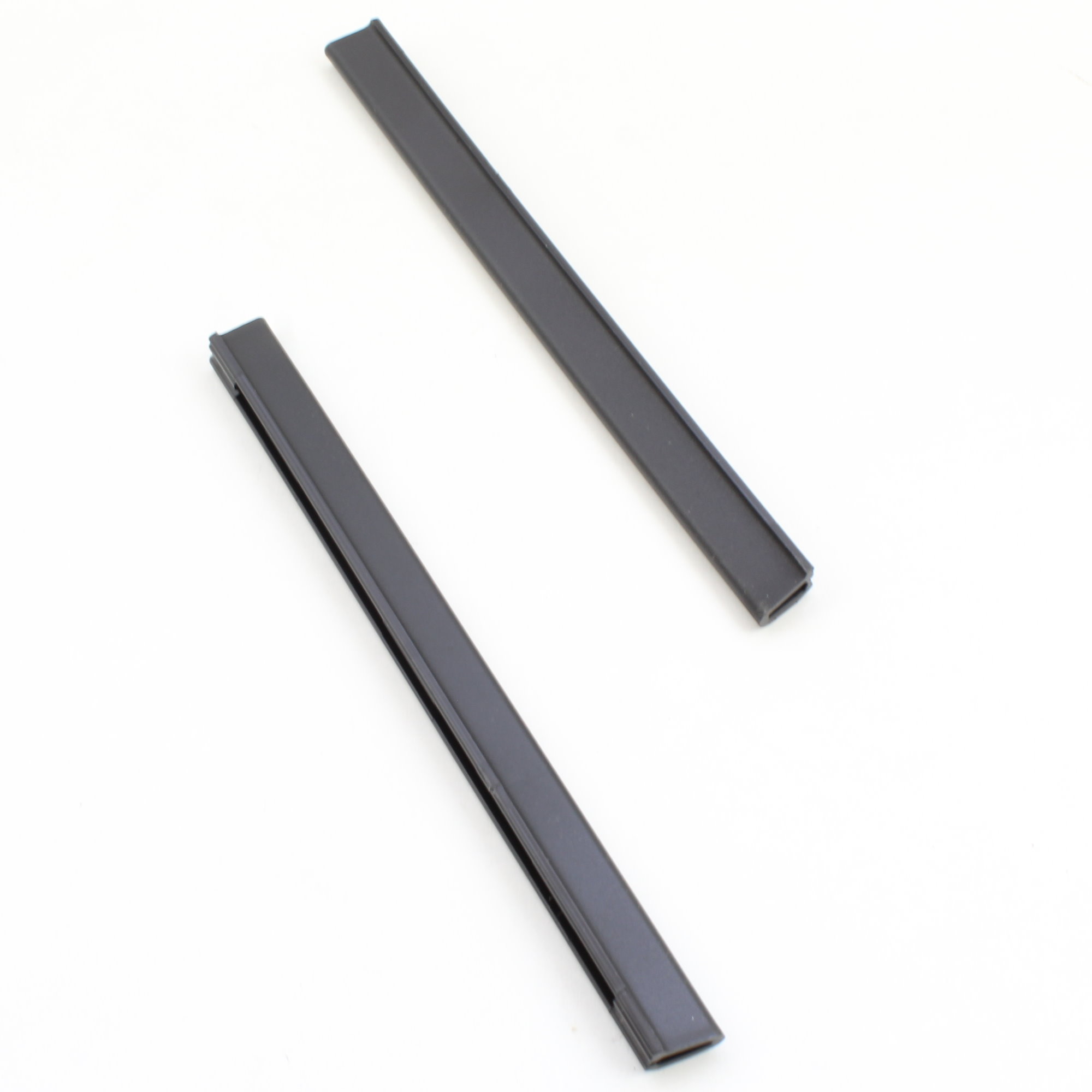 2 Stück Kappe für Lüftungsgitter Stoßstange vorne Mitte